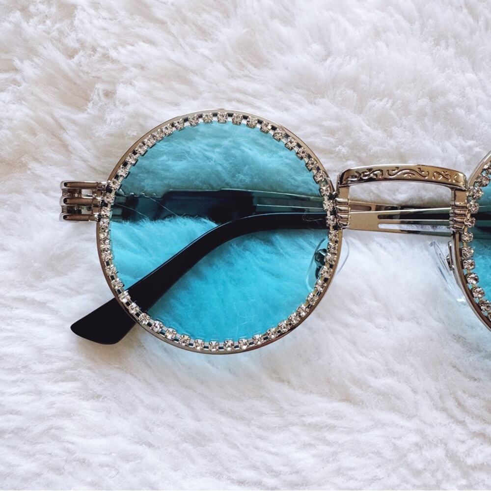 Kate Clear Blue Round Sunglasses - Picture 3 of 15